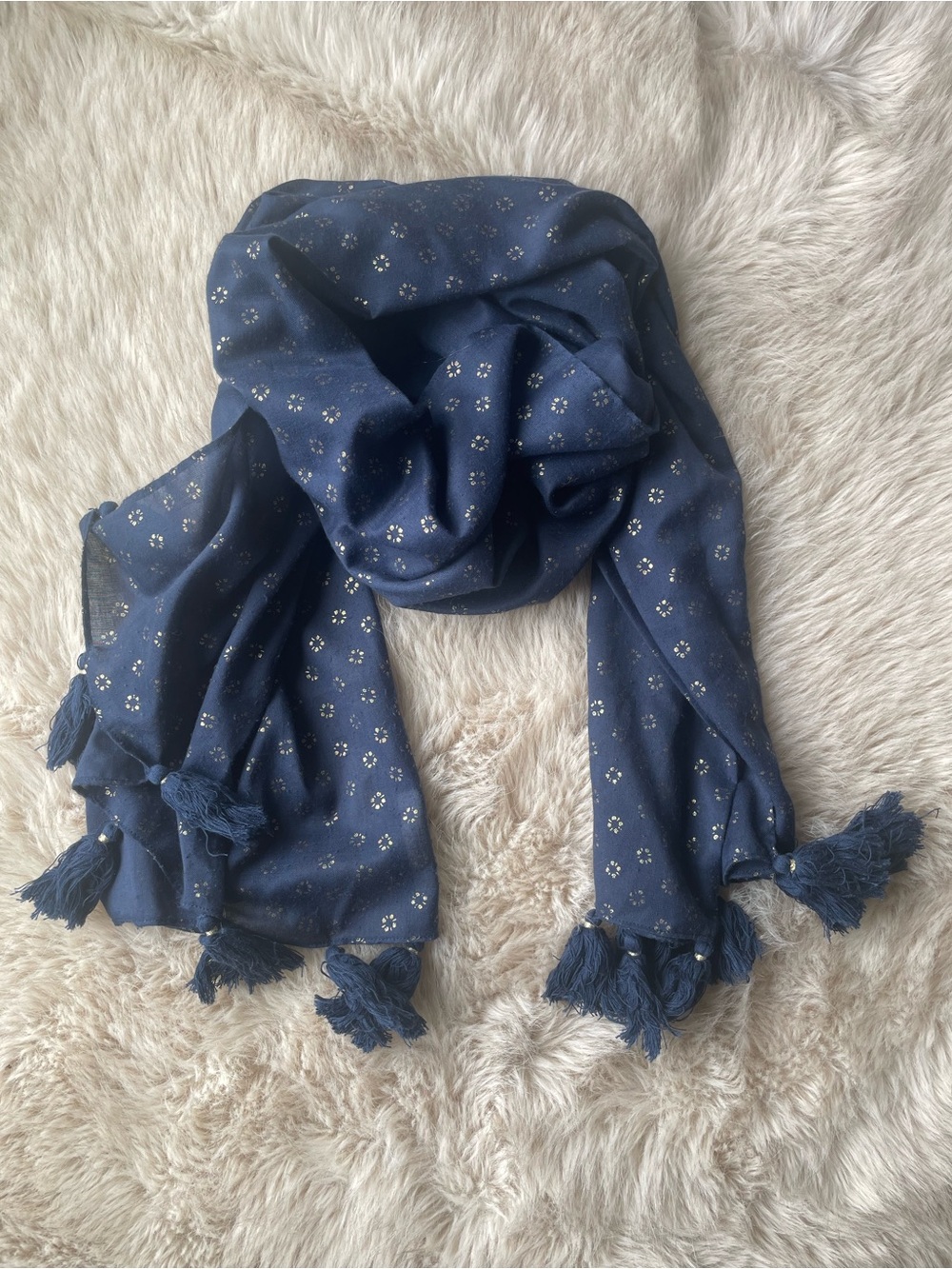 Abercrombie & Fitch Navy Nubby Gold Floral Tassel Scarf